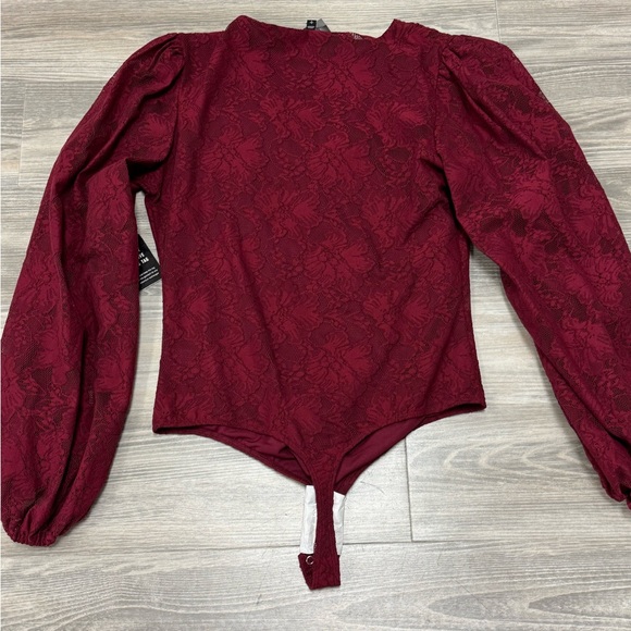 Elegant Burgundy Lace Top - Picture 7 of 7